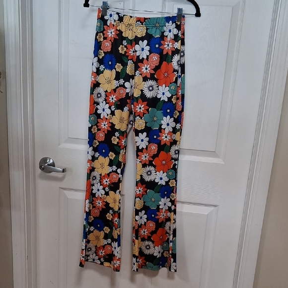 Floral Patterned Pants - Picture 1 of 3